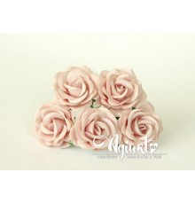 Роза крупная закругленная светлая розово-персиковая 4 см. 1 шт