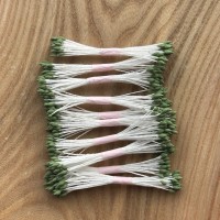 Тычинки "Изумрудные" каплевидные, на белой нити, 1 упаковка (100 пучков)